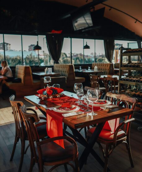 Services Merle’s American Tavern Peculiar